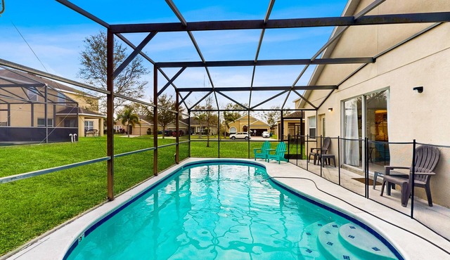 Home in gated community w/private heated pool, air hockey, tennis, clubhouse
