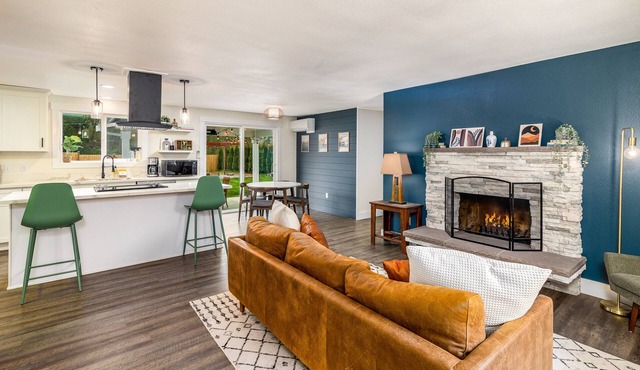 Home in Lake Stevens with large fenced yard