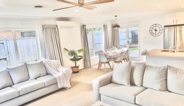 Home In On Family - 400m from Papamoa Beach