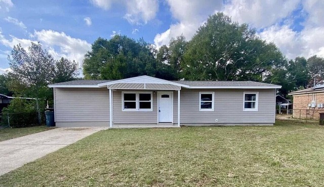 Home in Pensacola family friendly