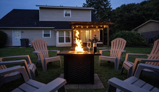 Home in Pooler w/FirePit and Game Room