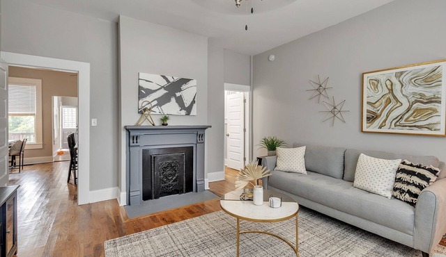 Home in the Heart of Bellevue! by RedAwning