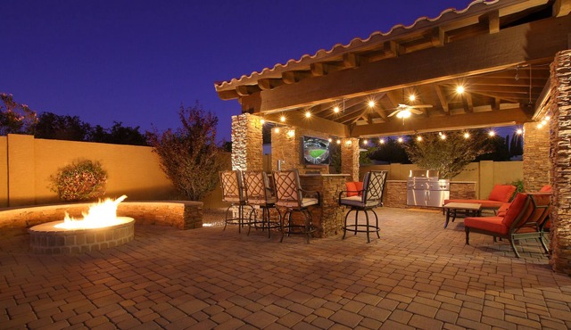 Home in the heart of Mesa, Heated Pool, family-friendly