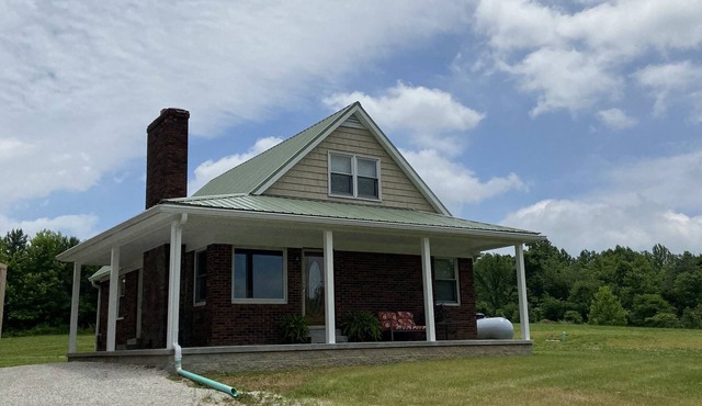 Home in the Hoosier National Forest. Close to Holiday World