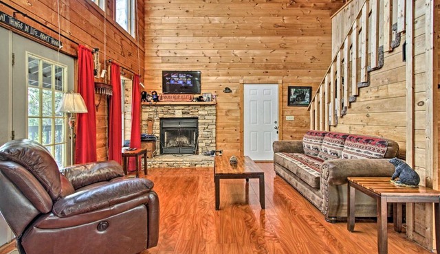 Home in the Smokies with Game Room Less Than 6Mi to Dollywood
