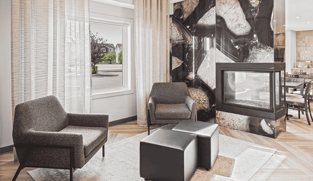 Home Inn and Suites Regina Airport