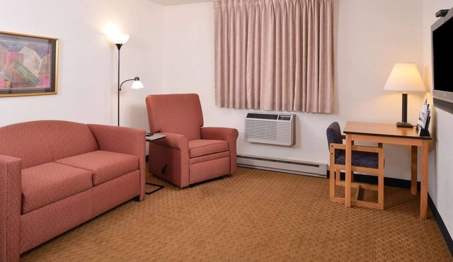 Home-Like Room Near Downtown Iowa – Perfect for One-Night Business Stays