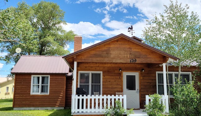 Home Located Close to Everything in Pinedale