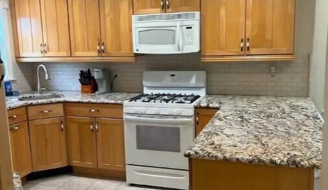 Home Mins From NYC & NWK Airport