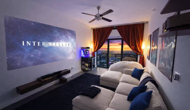 Home Movie Theatre. Walk to FIFA/NRG/Med Center. 1BDR Highrise