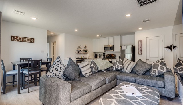 Home near Lackland AFB perfect for BMT graduation