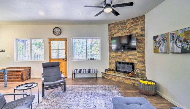 Home Near Lake Almanor, 1/2 Mile to Boat Launch!