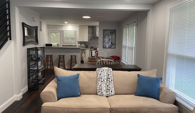 Home Near Main Street-Covered Patio-Hot Tub!