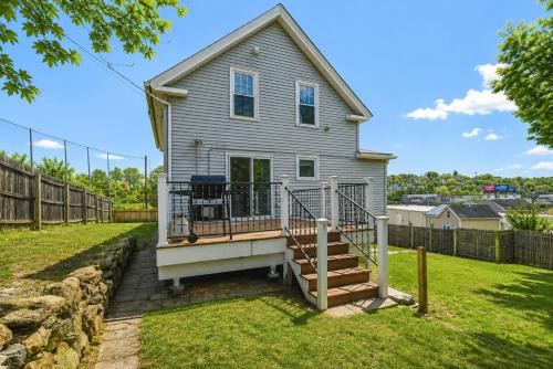 Home Near Parks & Downtown Worcester