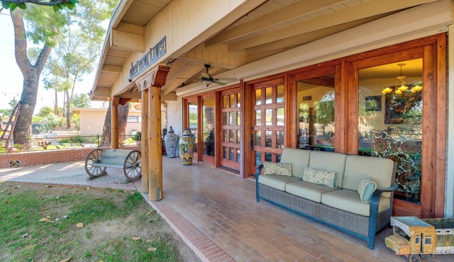 Home Near Sabino Canyon: Hot Tub & Swim Spa Access