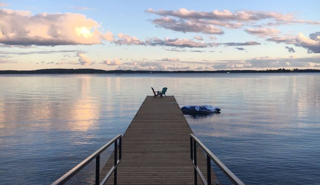 Home of 1000island #2-Directly on STL River, private beach free boat docking