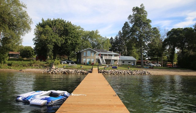 Home of 1000island#3-Directly on STL river private beach FREE boat docking
