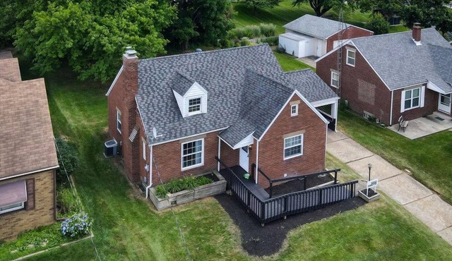 Home of Champions: HOF Village Comfort