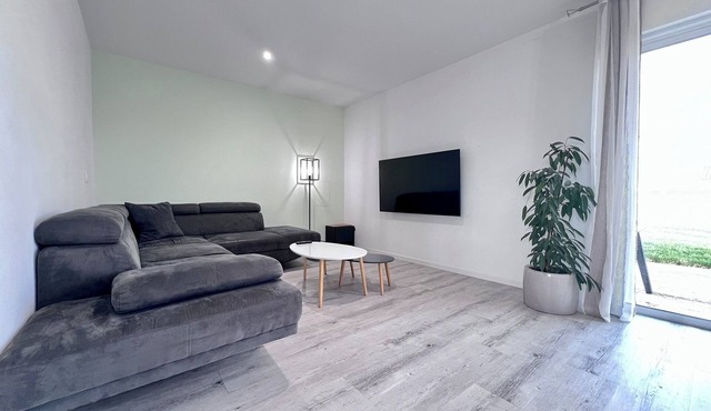 HOME OF OSIERS-6 PEOPLE-WIFI