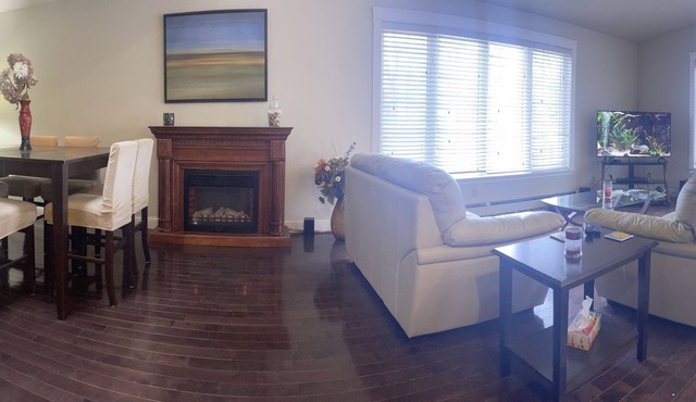 Home on Edinburgh with 4 Bedrooms and 3 full Bathrooms