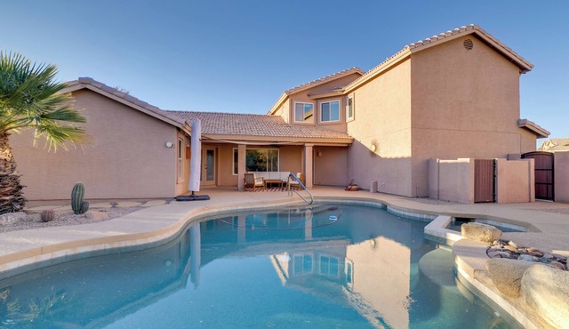 Home on Golf Course w/Private Pool in Phoenix!