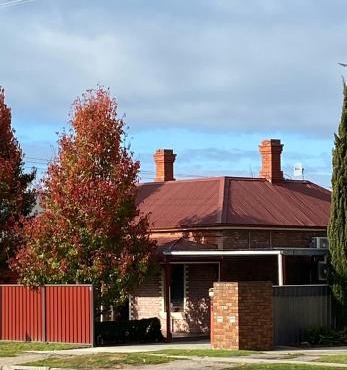 Home on Hume Central Albury 3BR Pet Friendly