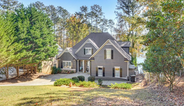 Home on Lake Lanier w/Dock & Water Views