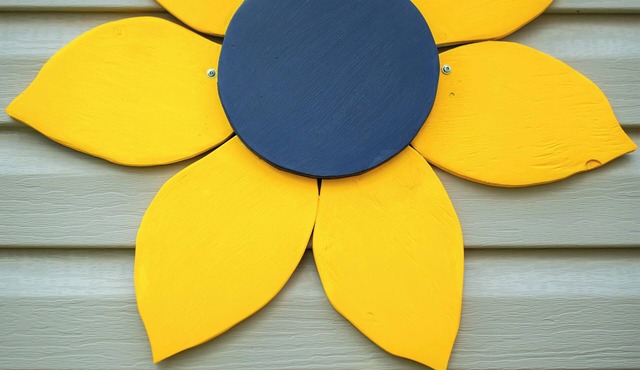 Home on Porters in CBS is a beautiful 2-bedroom apt. T'Railway is 50m near.