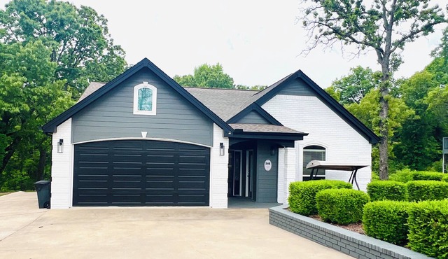 Home On Private Waterfront Resort with Pool Access and Dock Slip Access