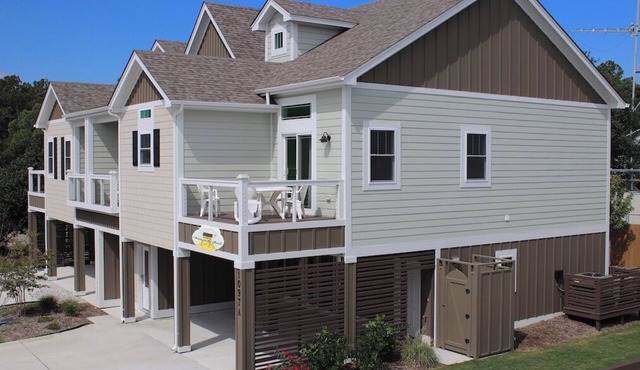 Home on the Banks at Beacon Villas 4 Bedroom Townhouse