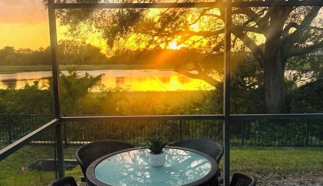 HOME @ Orlando/Heated POOL/LAKE View/Near THEME PARKS/Golf Course/PET Friendly!