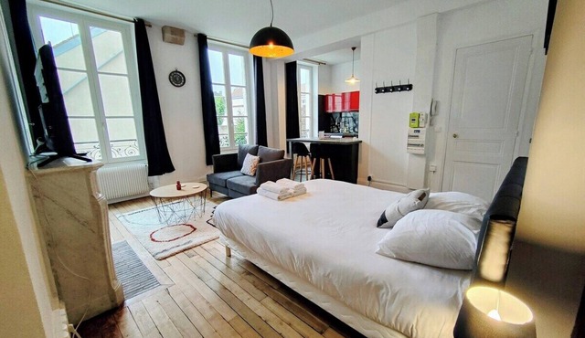 Home - Paris III - Séjour à Auxerre