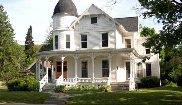 Home Run Apt 2 All Star Baseball Rentals