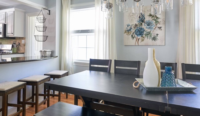 Home Sleeps 18-22 near downtown Greensboro, Aquatic Center, Furniture Mkt