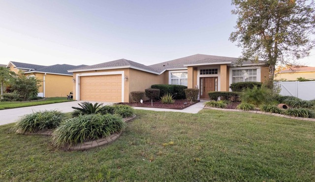 Home Sweet Heartland | Relaxing Valrico Home