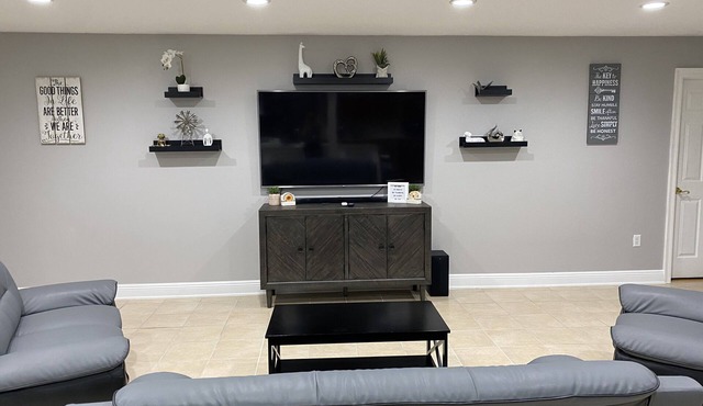 Home sweet home near New Orleans, 5BR & 11 beds