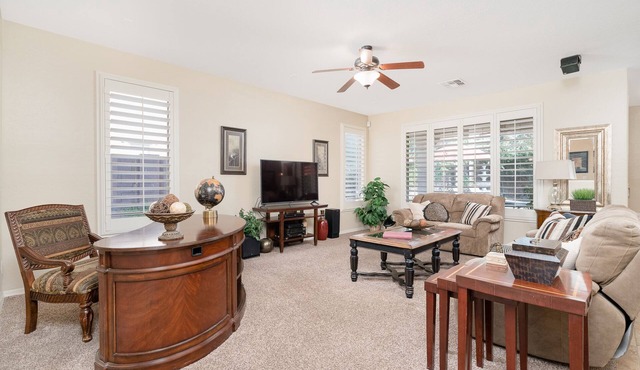 Home sweet second home in quiet community. Short Walk to Hamilton High