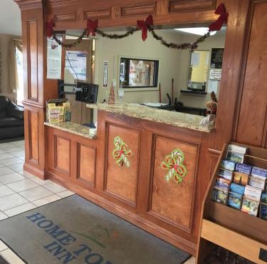 Home Town Inn