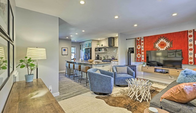 Home w/Hot Tub, Steps to Dtwn Flagstaff & NAU!
