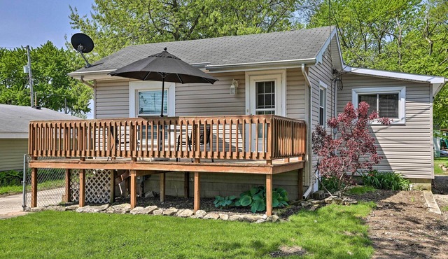 Home w/Lake-View Deck by Camp Perry & Magee Marsh