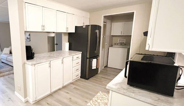 Home w/Master King Suite And Garage