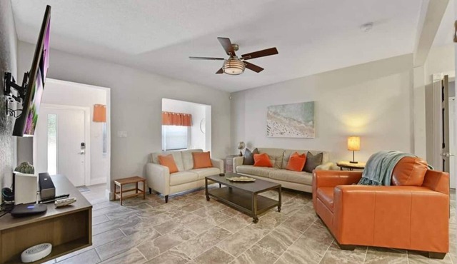 Home w/pool by PMI OP Cabana