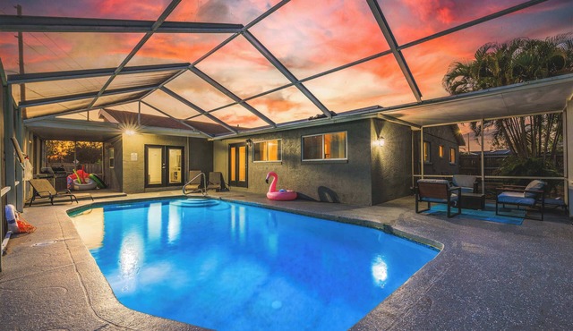 Home w/private pool & fire pit w/pet‑friendly