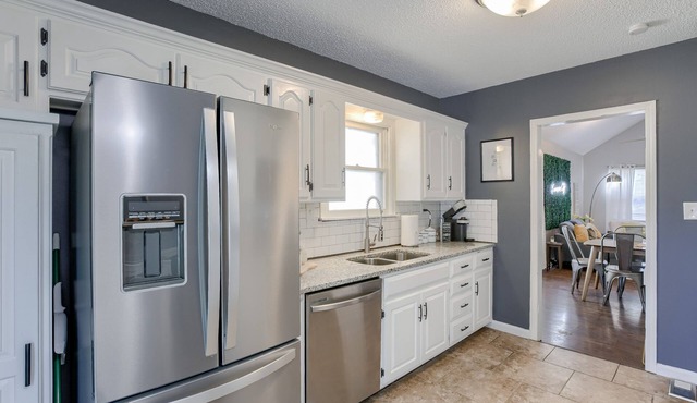 Home with 3BR, Hot Tub and Fire Pit
