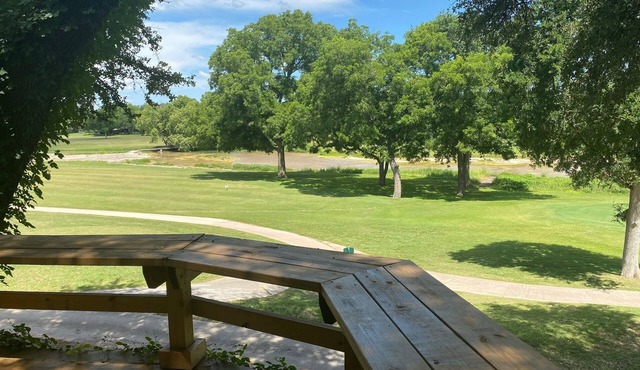 HOME WITH A VIEW! Mill Creek and Golf Course