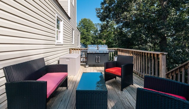 Home with amazing location, 25min to Wintergreen, 30 min to Charlottesville, 20 min Staunton