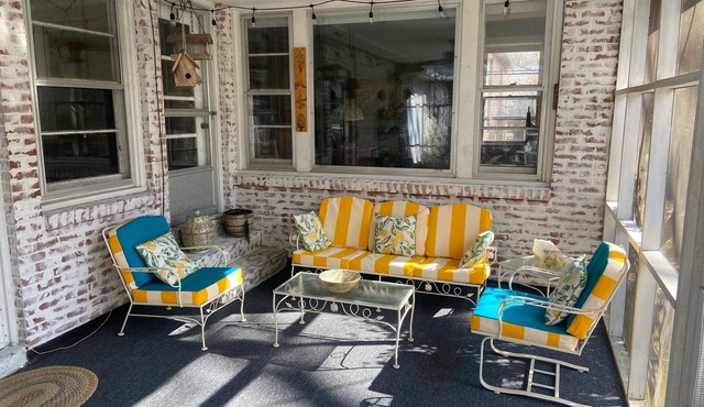 Home with Amazing Screened in Patio and Back Yard