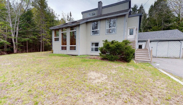 Home with deck, great location in the heart of Acadia National Park