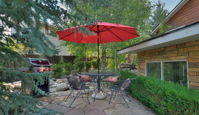 Home with Garden Patio near downtown Durango - 30+ Stay