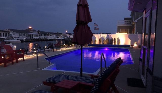 Home With Heated Pool And Dock